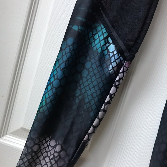 Onzie Yoga Leggings - Picture 4 of 8